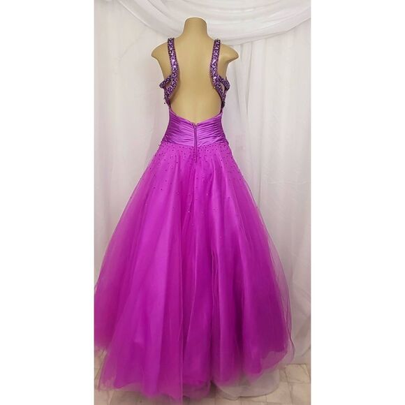 Tiffany prom dress - Picture 8 of 9